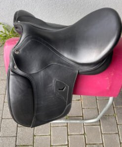 Tech 1 Dressursattel schwarz 17